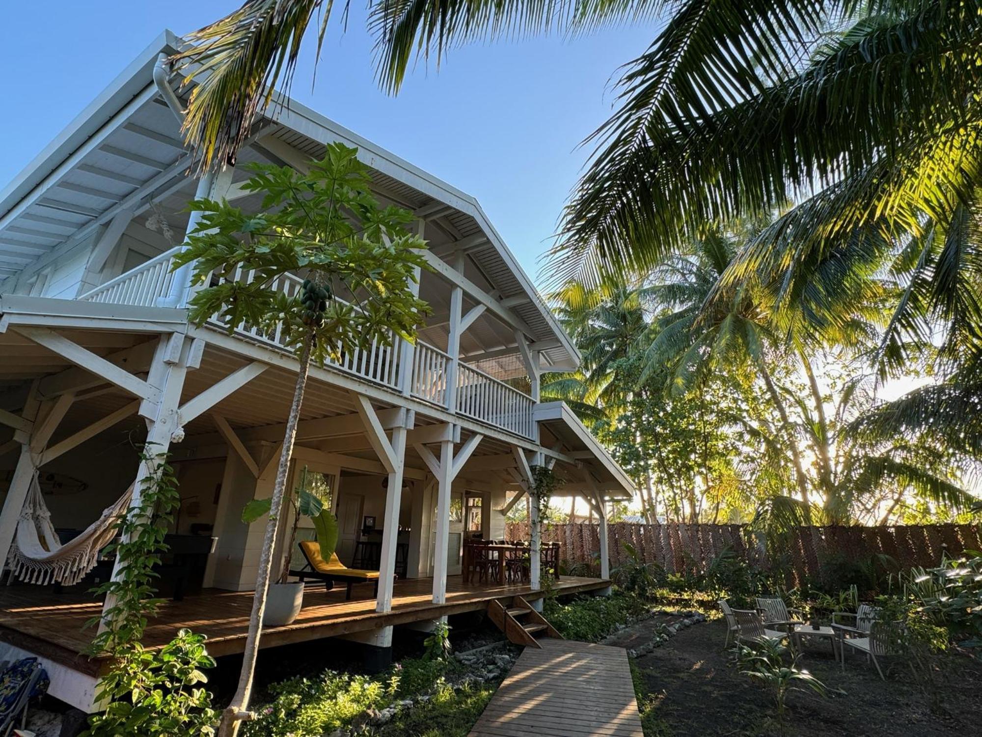Le Coconut Lodge Avatoru Exterior foto